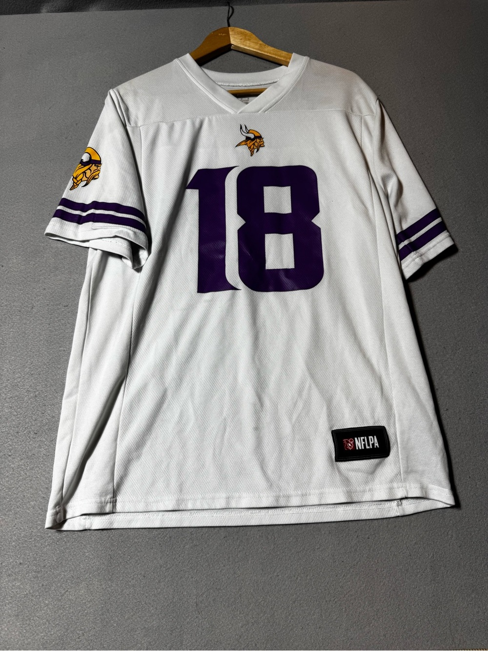 NFL White & Purple #18 Vikings Football Jersey Size M